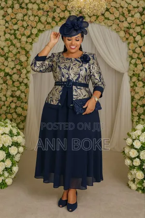 Beautiful Ceremonial Gown Sizes: 44-52 { Big Fitting}