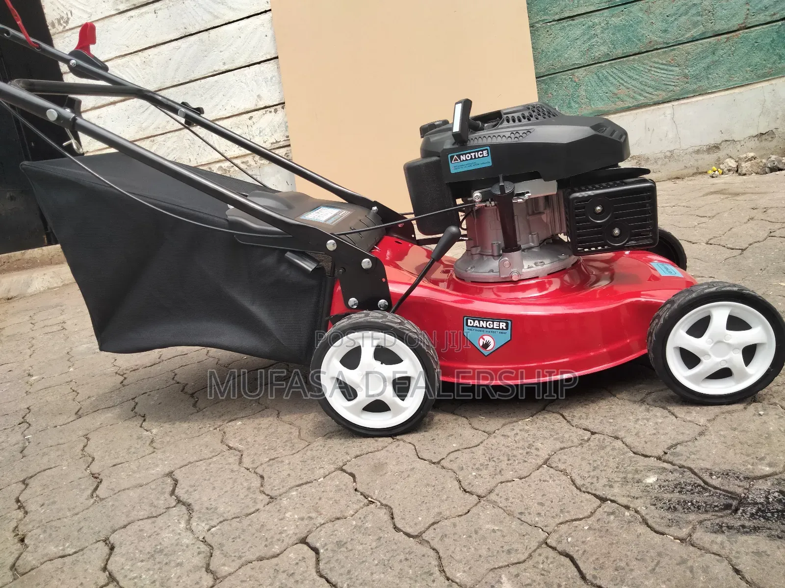 Astramilano Lawnmower 4hp on Offer!!