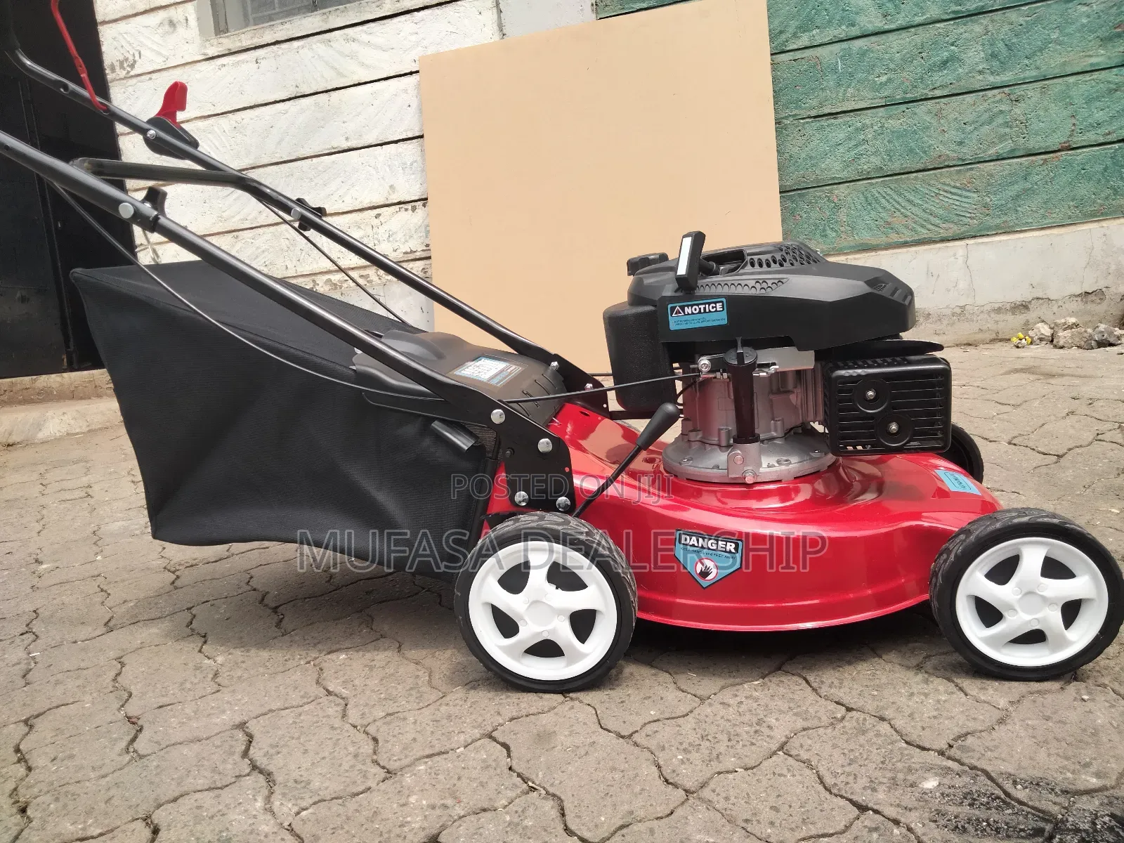 Astramilano Lawnmower 4hp on Offer!!
