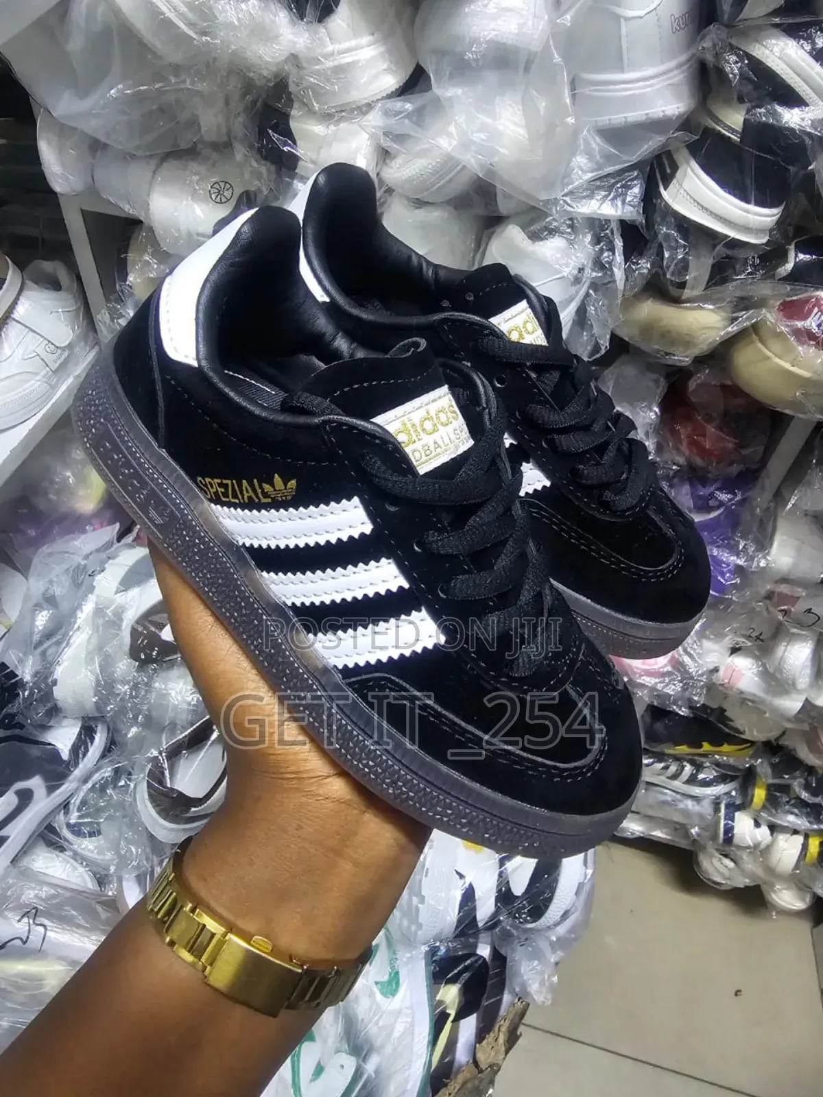 Kids Adidas Spezial 
Size: 29,30,31,32,33,34,35