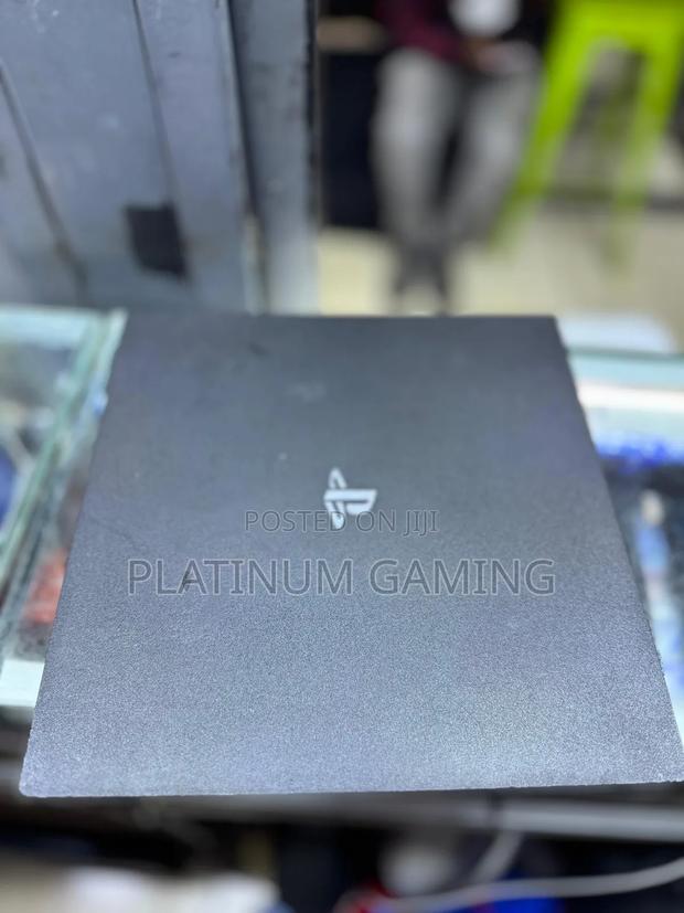Used Playstation 4 Pro 1tb - thumbnail 4