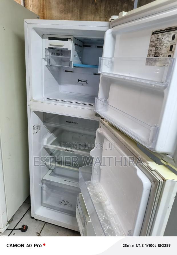 White Samsung Digital Inverter Fridge (350l) - thumbnail 2