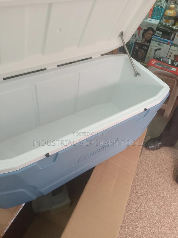 Biggest 100ltrs Cooler Box - main view