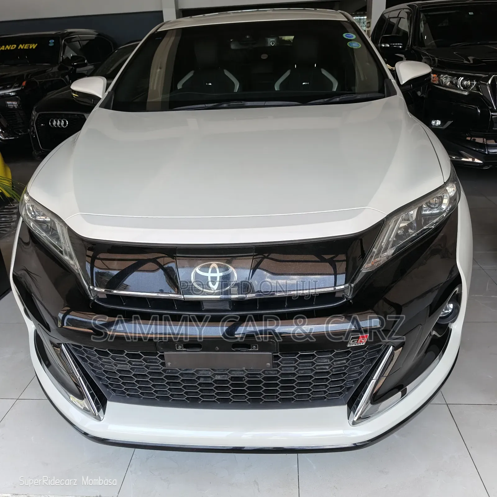 Toyota Harrier 2.0 Turbo 2018 White