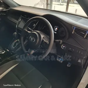 Toyota Harrier 2.0 Turbo 2018 White