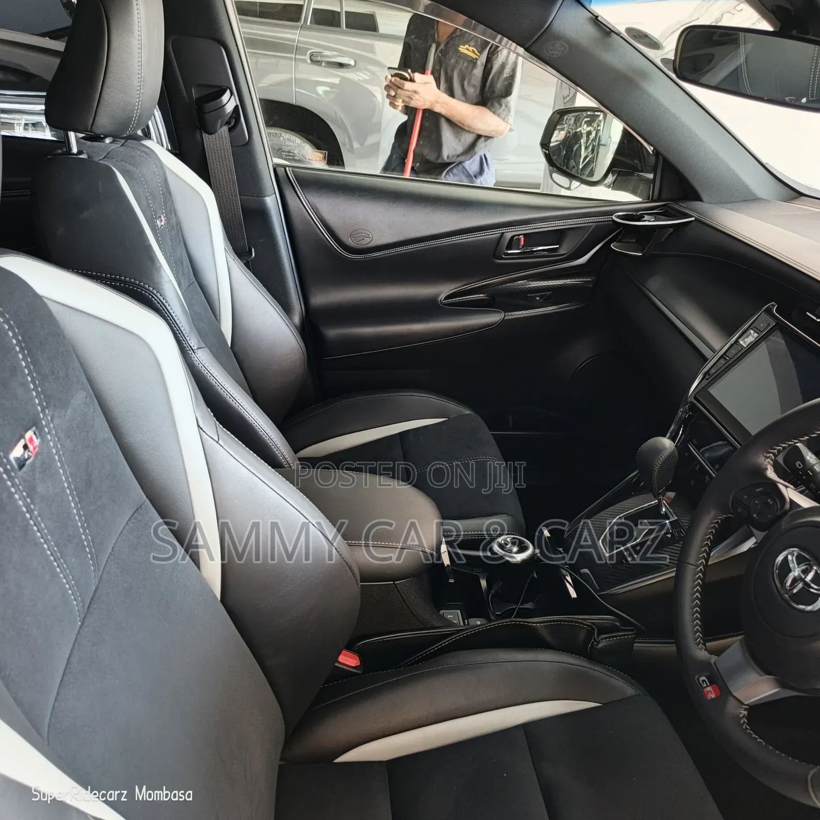 Toyota Harrier 2.0 Turbo 2018 White