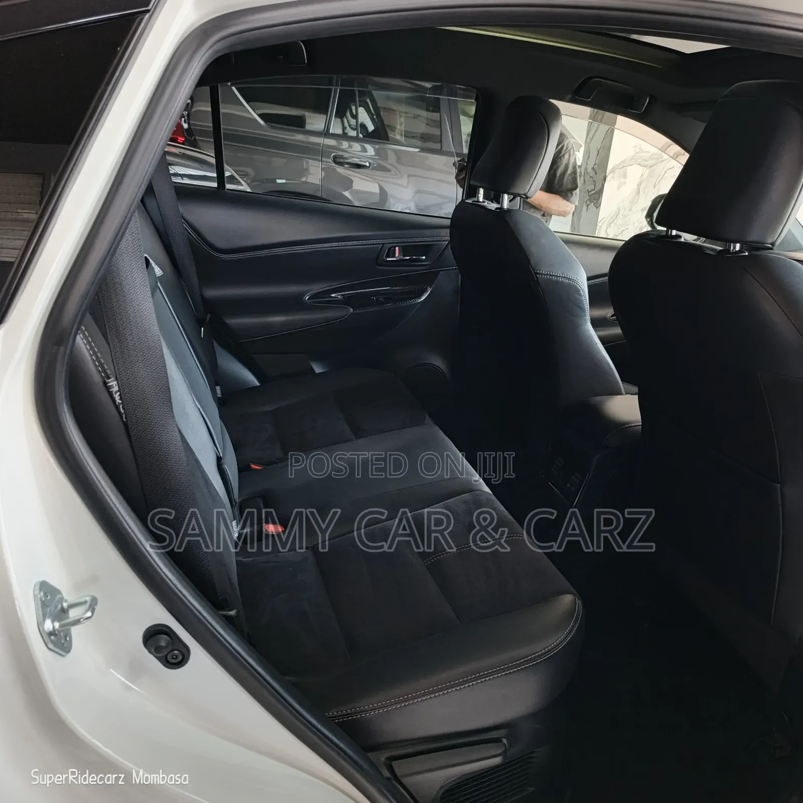 Toyota Harrier 2.0 Turbo 2018 White