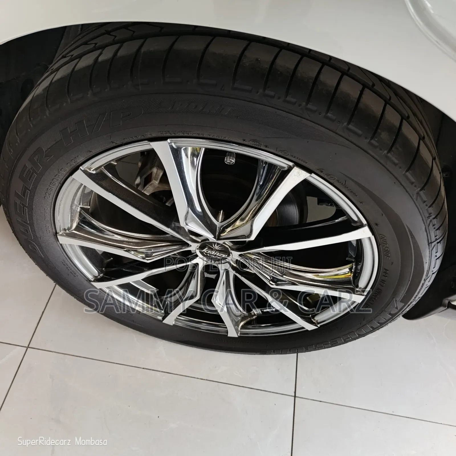 Toyota Harrier 2.0 Turbo 2018 White