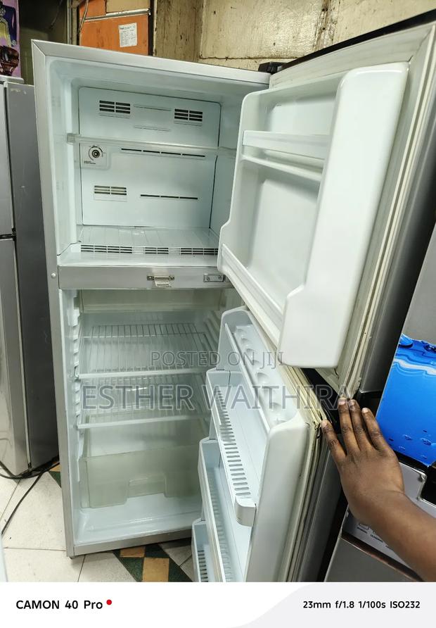 Neat Samsung Fridge (300l) - thumbnail 3
