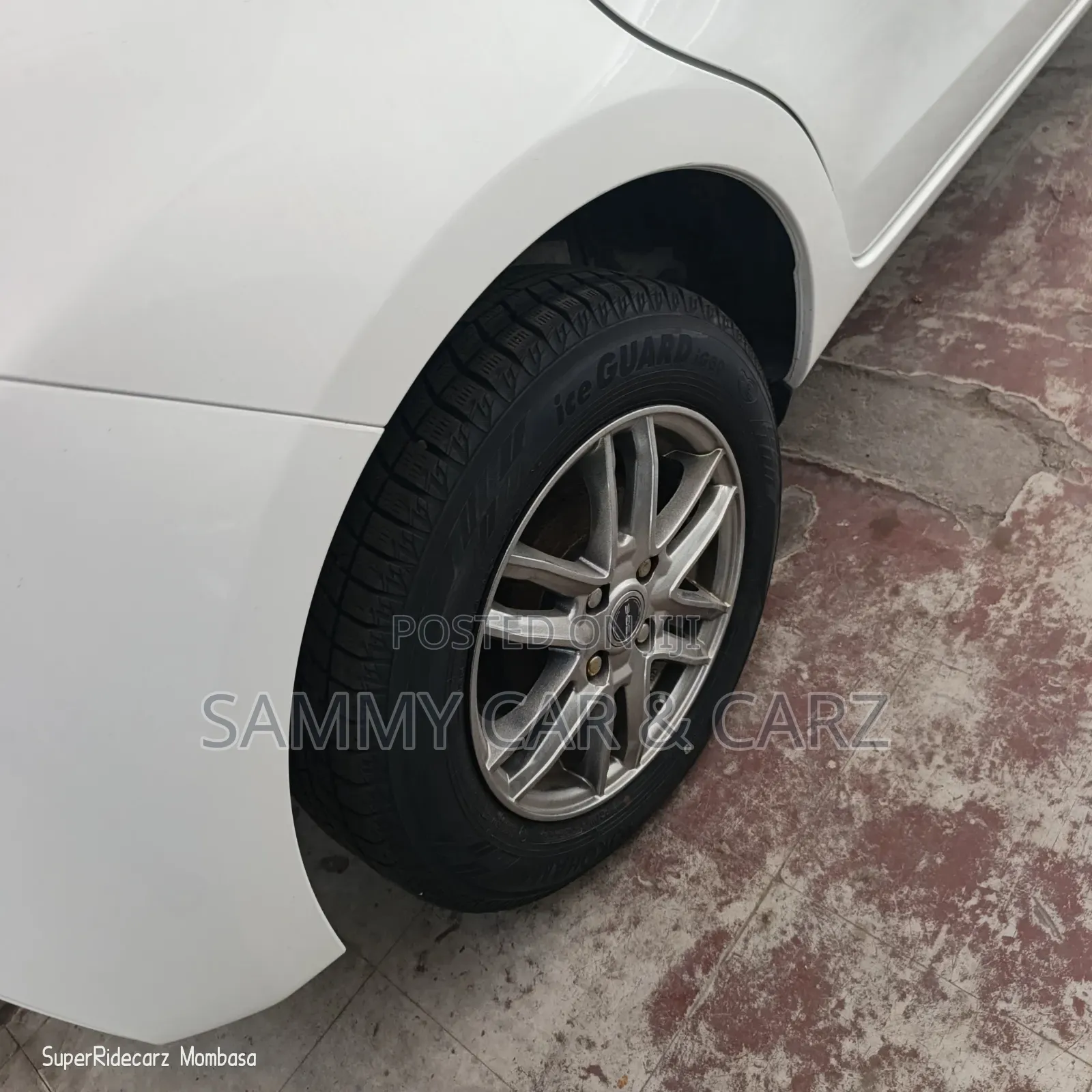 Toyota Vitz 1.3 FWD 5dr 2018 White