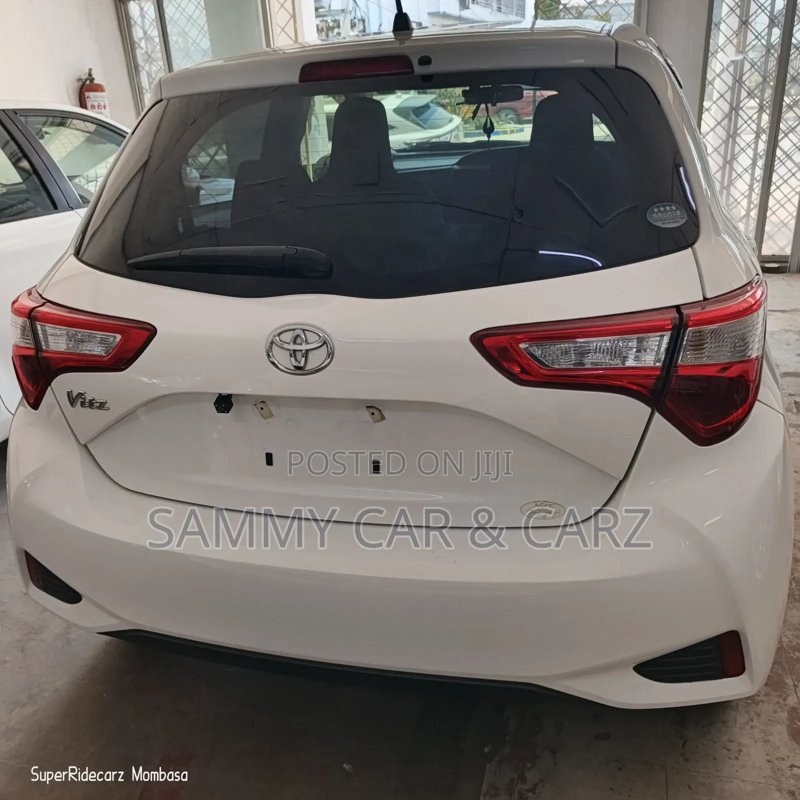 Toyota Vitz 1.3 FWD 5dr 2018 White