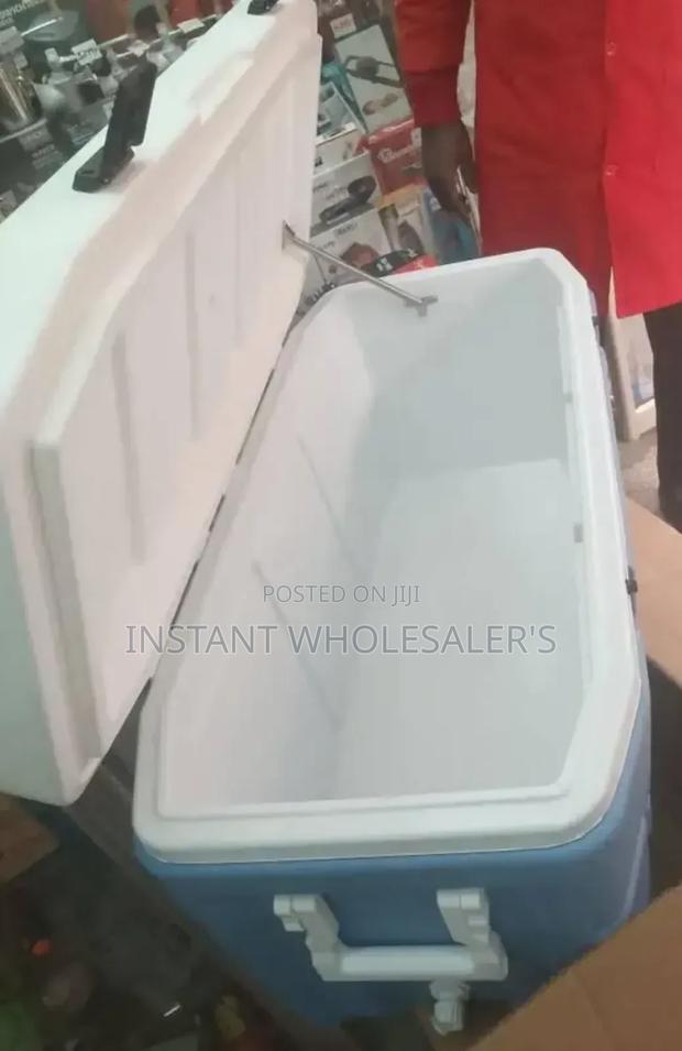 Cooler Box 105 Litres Capacity