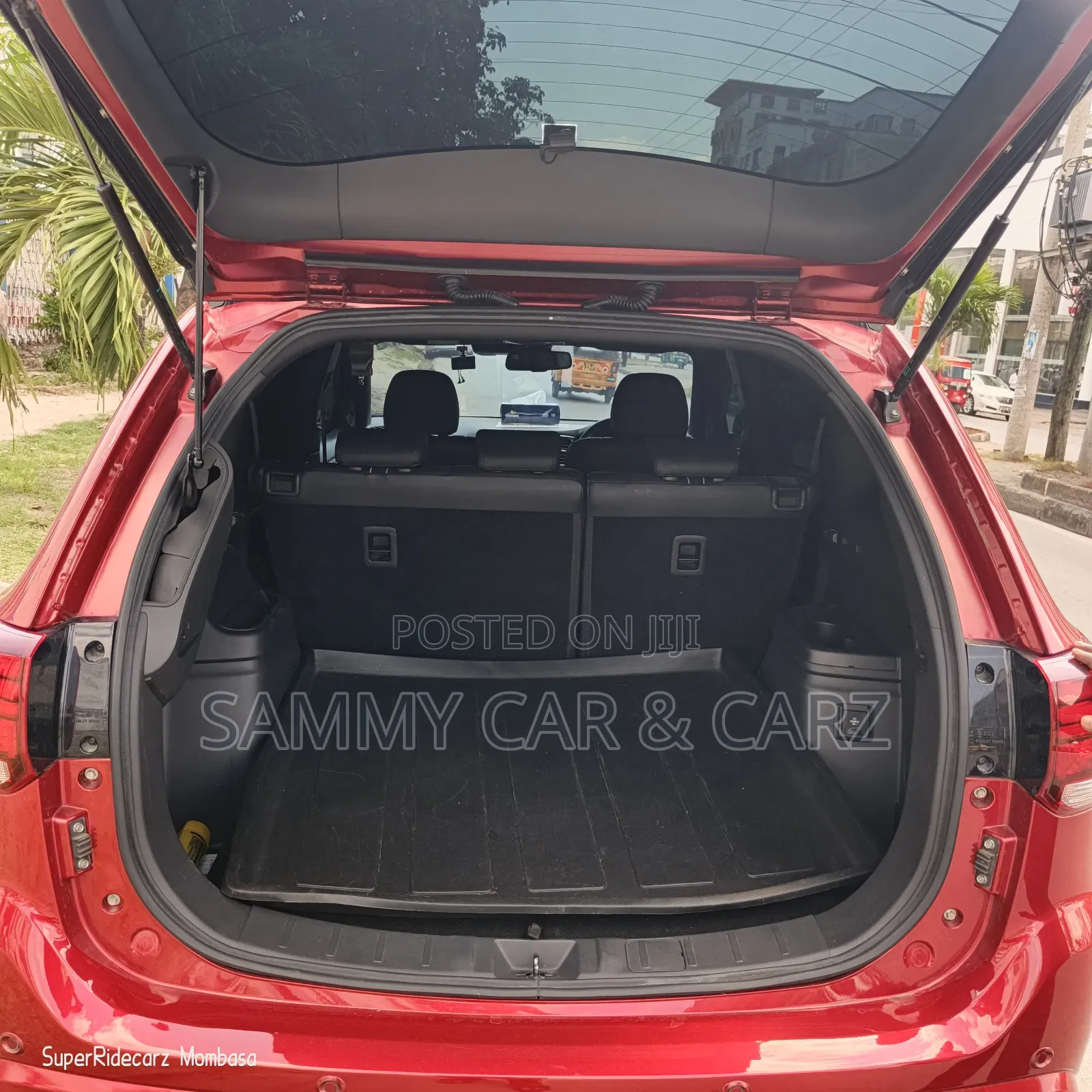 Mitsubishi Outlander 2018 Red
