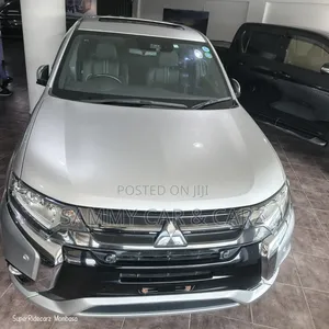 Mitsubishi Outlander 2018 Silver