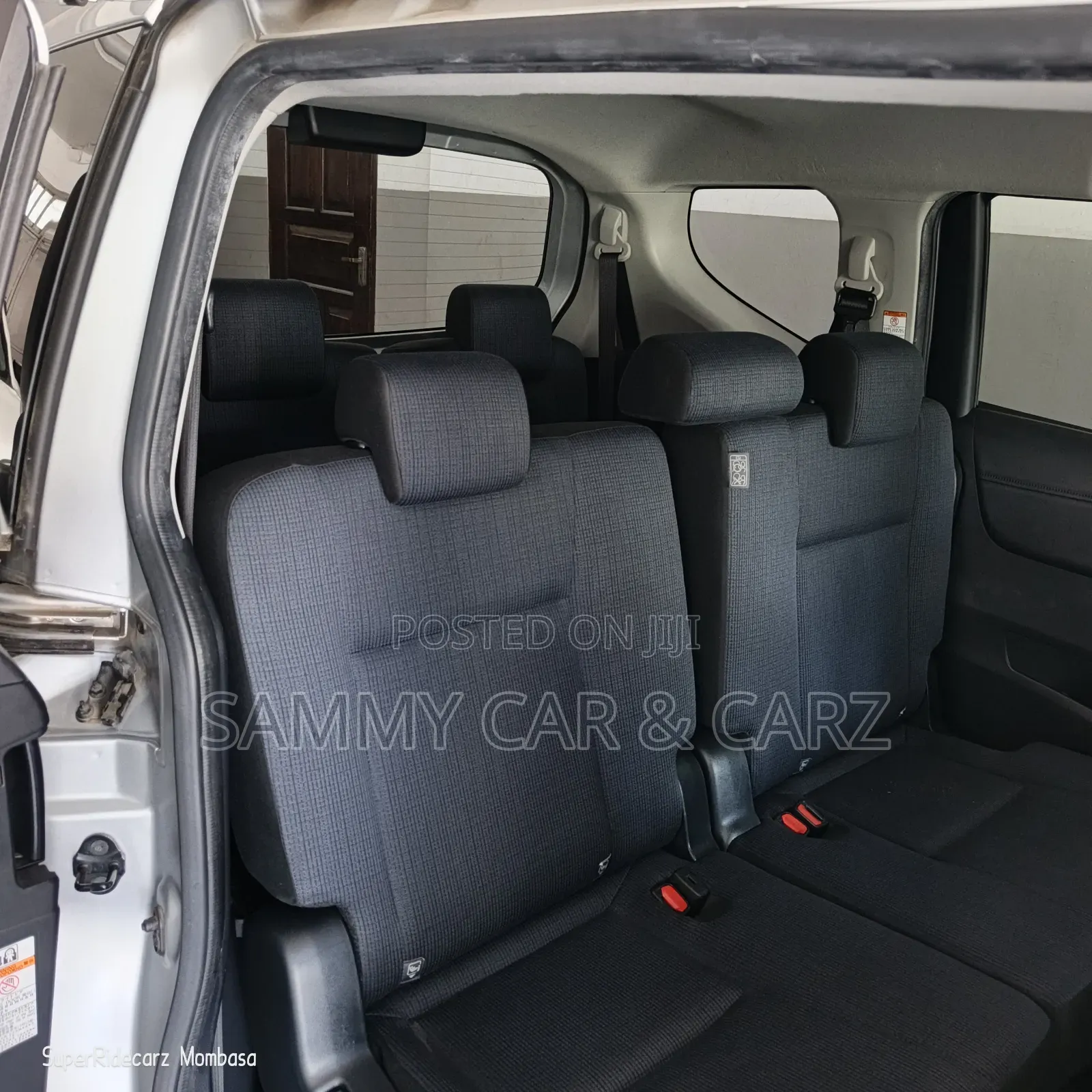 Toyota Sienta 1.5 Hybrid FWD (6-seater) 2018 Silver