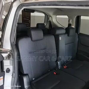 Toyota Sienta 1.5 Hybrid FWD (6-seater) 2018 Silver