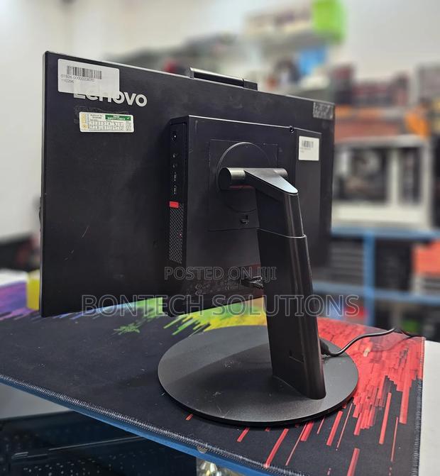 Desktop Computer Lenovo ThinkCentre M710 16GB Intel Core I5 SSD 256GB - thumbnail 3