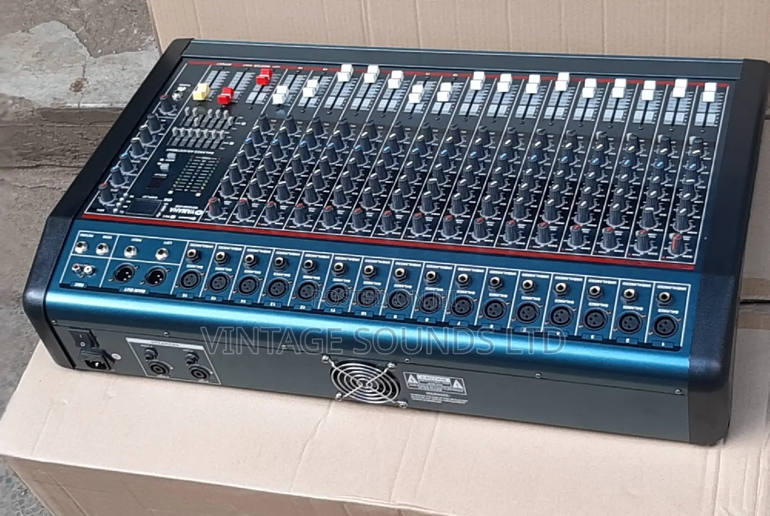 16 Channel Powered Mixer/Amplifier