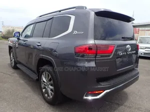 Toyota Land Cruiser 2023 Gray