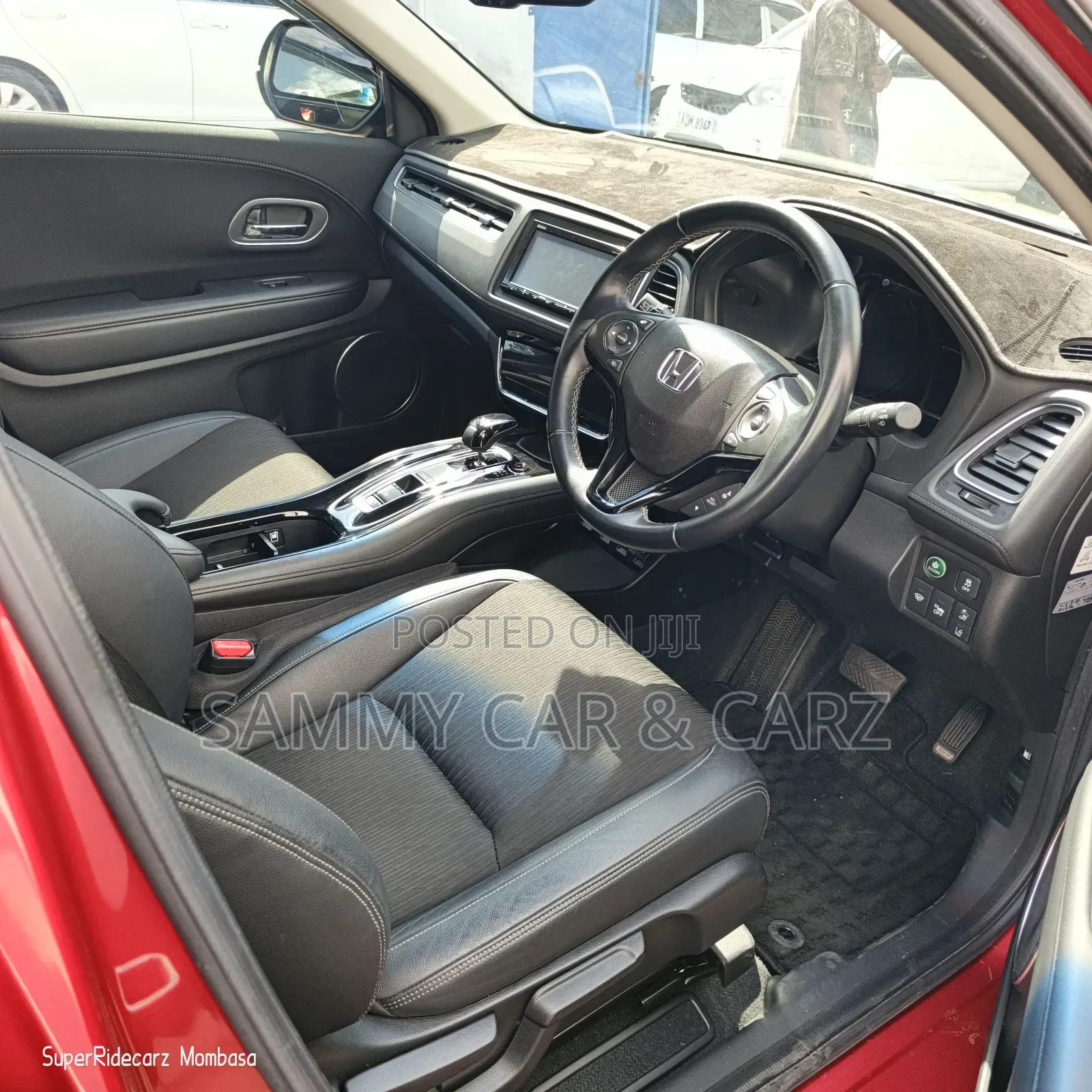 Honda Vezel 1.5 Hybrid 2WD 2018 Red
