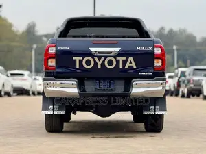 Toyota Hilux 2020 Blue