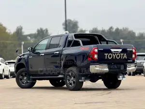 Toyota Hilux 2020 Blue