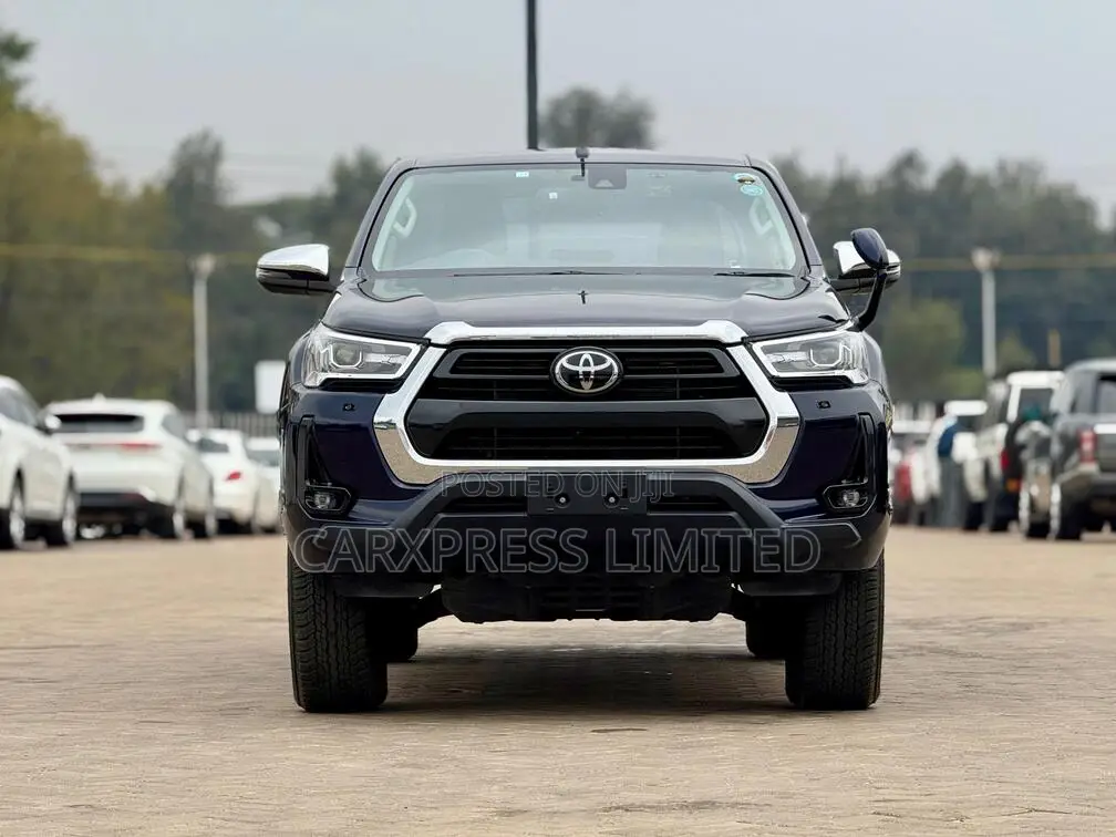 Toyota Hilux 2020 Blue