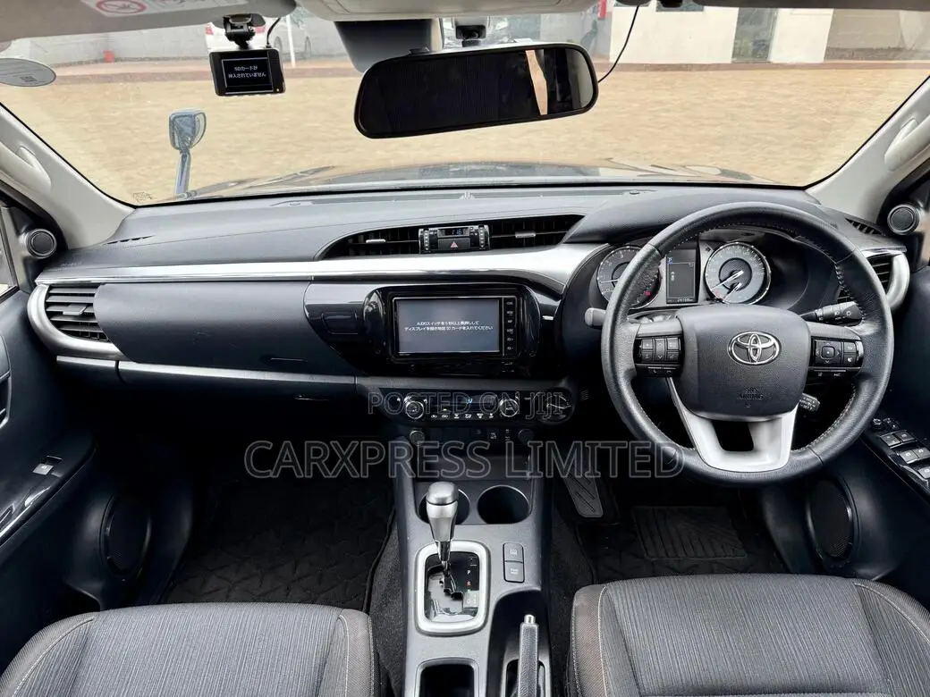 Toyota Hilux 2020 Blue