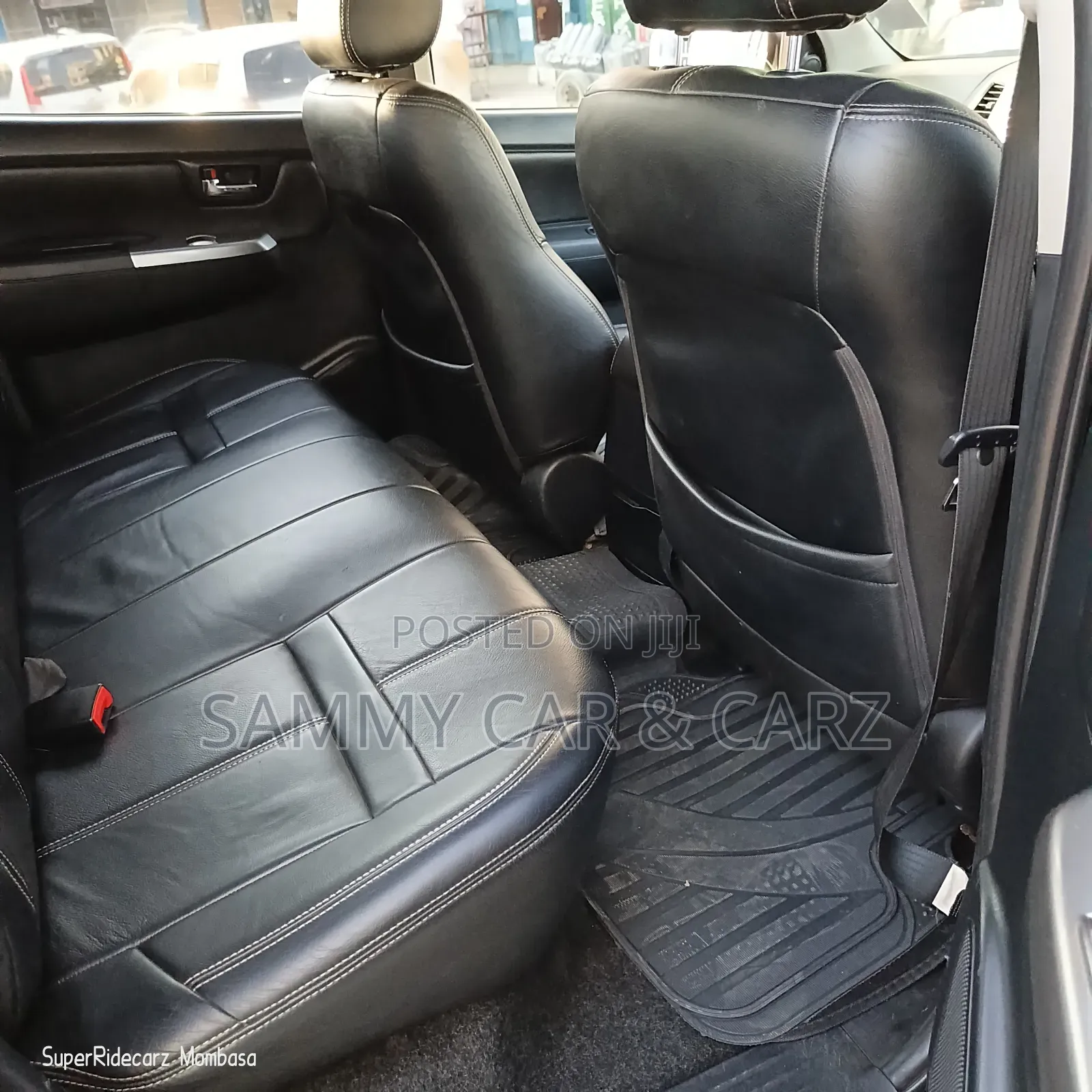 Toyota Hilux 2015 Black