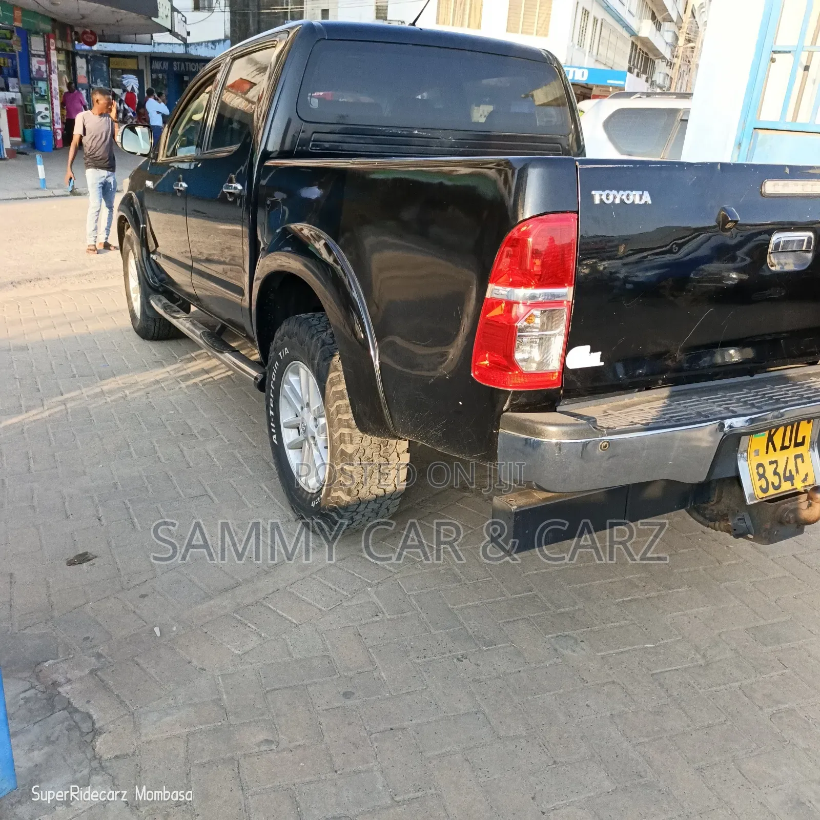 Toyota Hilux 2015 Black