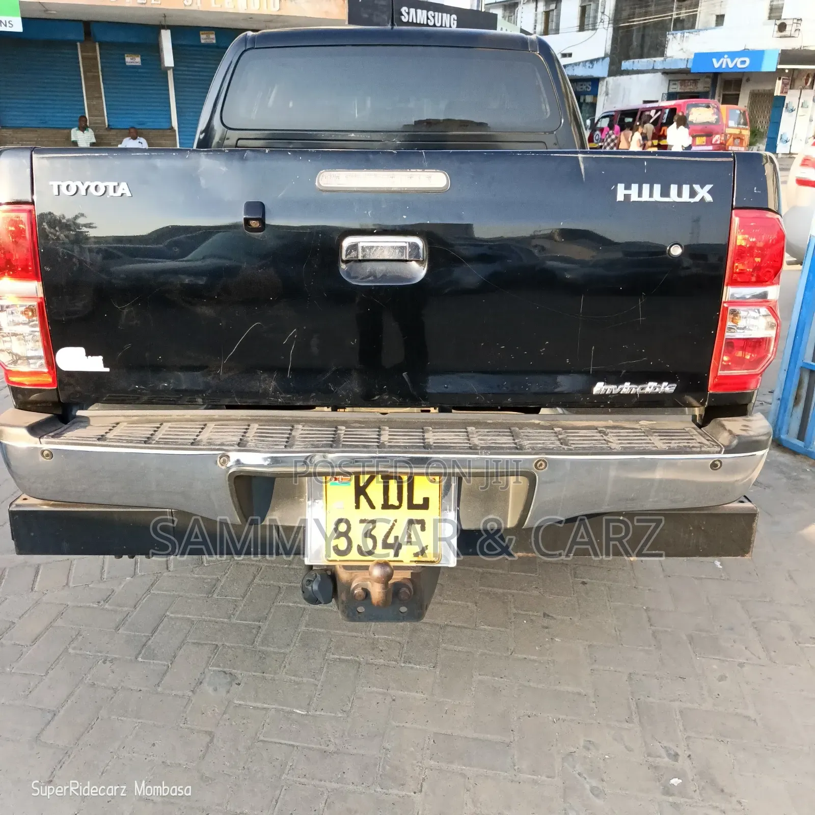 Toyota Hilux 2015 Black