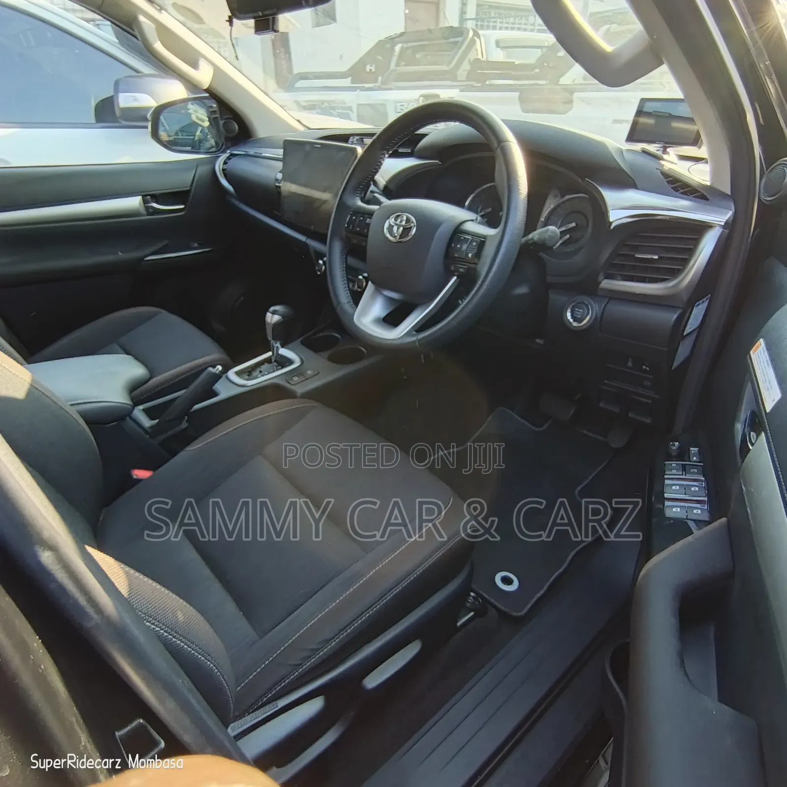Toyota Hilux 2020 Black
