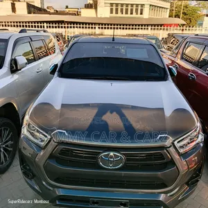Toyota Hilux 2020 Gray