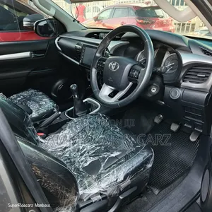 Toyota Hilux 2020 Gray