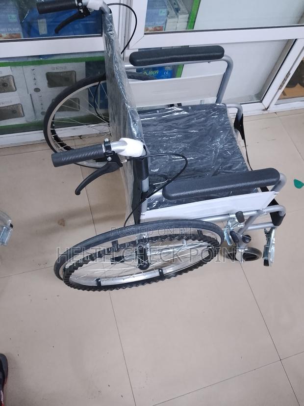 Foldable Standard Wheelchair - thumbnail 3