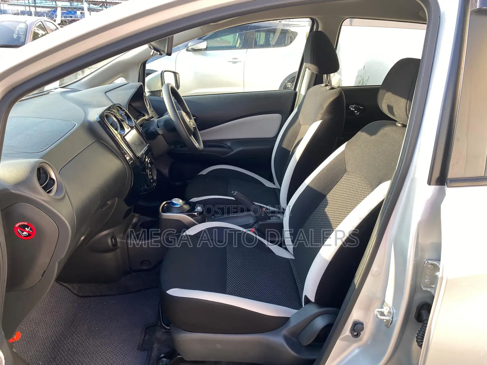 Nissan Note 2018 Silver