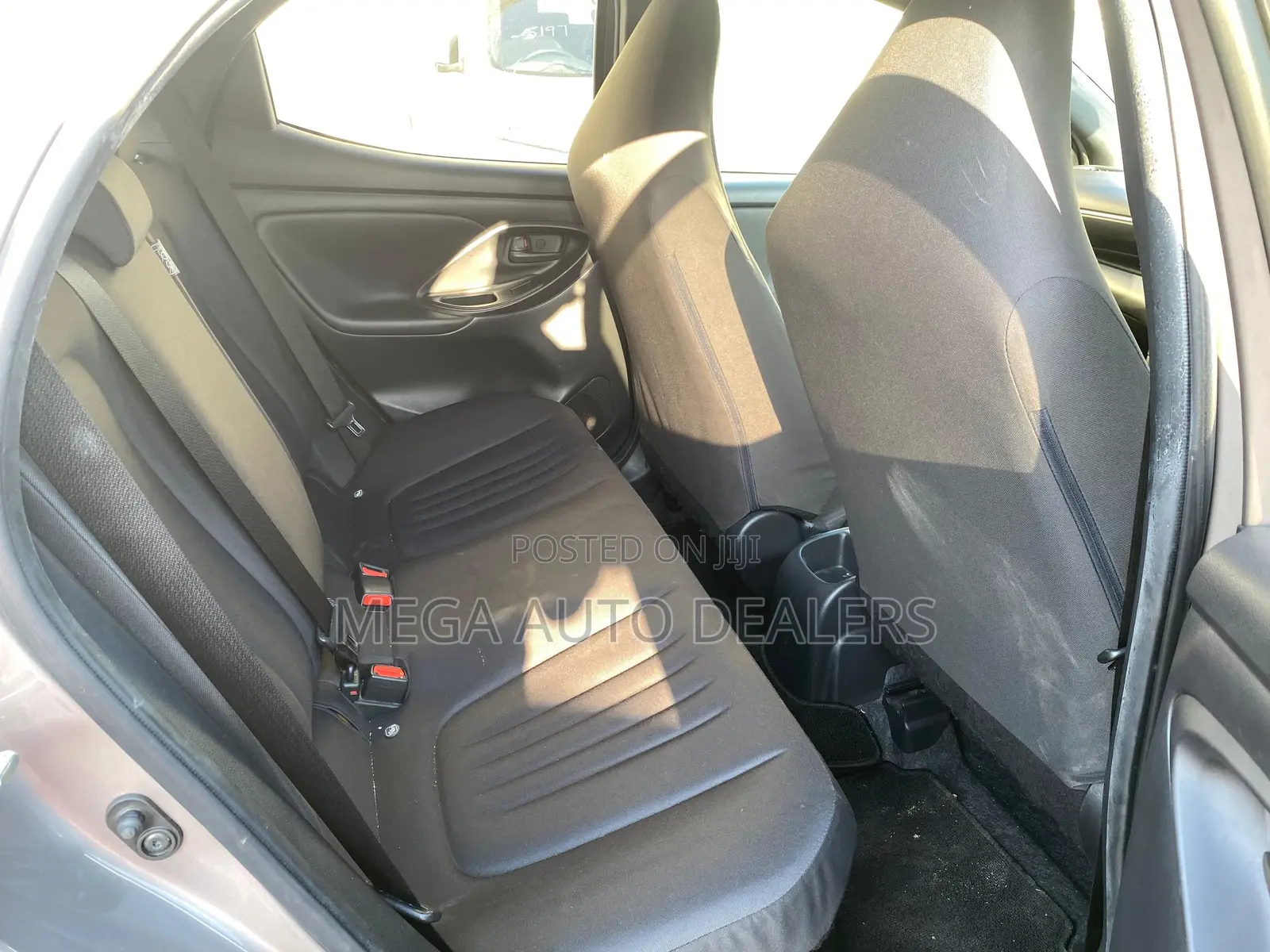 Toyota Yaris 2019 Gray