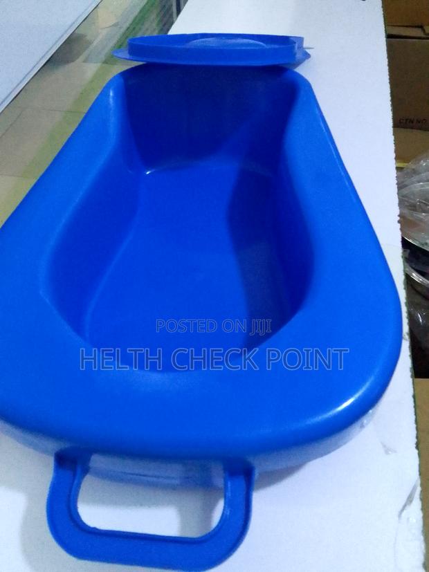 Plastic Bed Pan - thumbnail 2