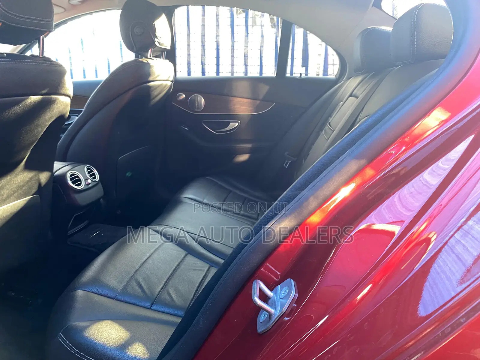 Mercedes-Benz C200 2018 Red