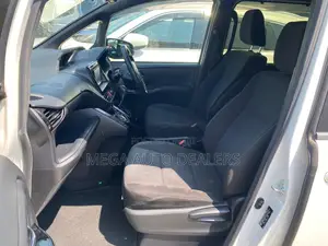 Toyota Noah 2018 White