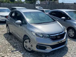 Honda Fit 2018 Silver