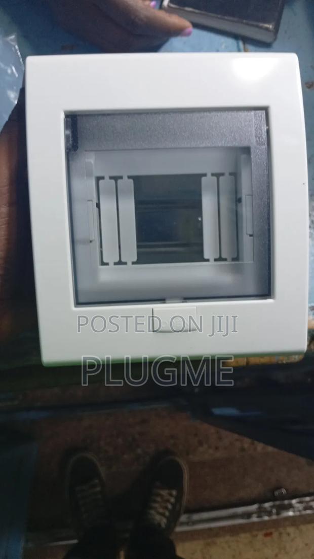 2 Way Zy Consumer Unit - thumbnail 3