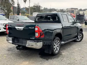 Toyota Hilux Revo Double Cab Deisel 2.4 AWD 2019 Green