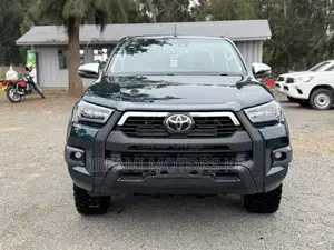 Toyota Hilux Revo Double Cab Deisel 2.4 AWD 2019 Green