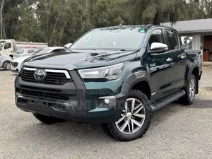 Toyota Hilux Revo Double Cab Deisel 2.4 AWD 2019 Green