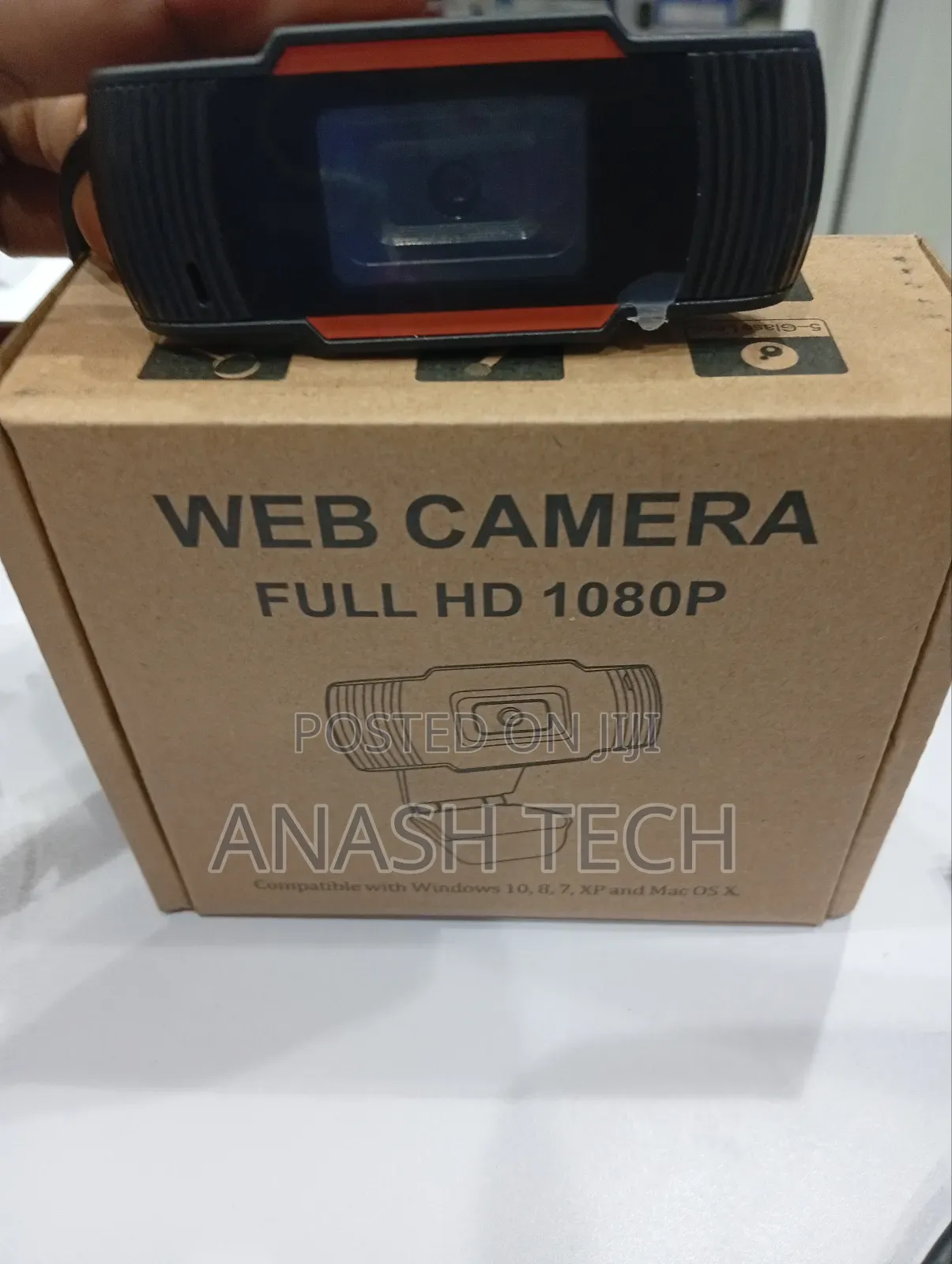 High-Class 1080p Web Streaming Cam With in-Built Microphone