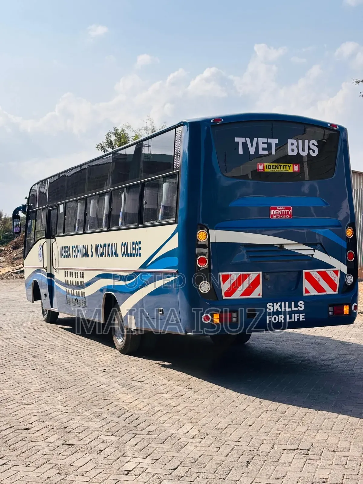 New Isuzu FRR 2023 Blue