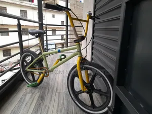 Size 20 BMX Stunt Bike