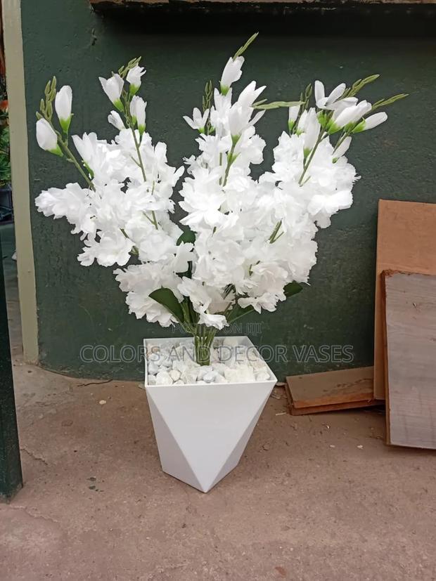 White Beautiful Flowers on Stool - thumbnail 2