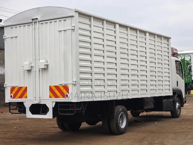 Zero Mileage Isuzu Frr90 With Cover/Open Truck 2025 White - thumbnail 3